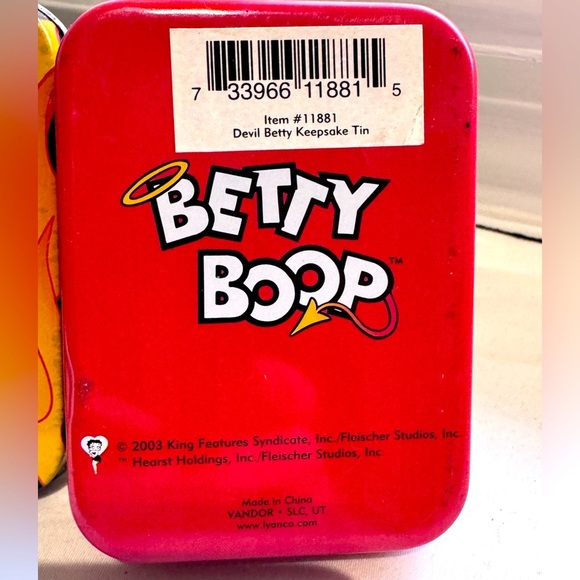 ✨HOST PICK✨ Vintage 2003 Betty Boop Tin Box with Flame Design - Picture 6 of 16